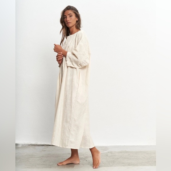 Par y Escala Elena Dress, White, ML - Picture 3 of 3